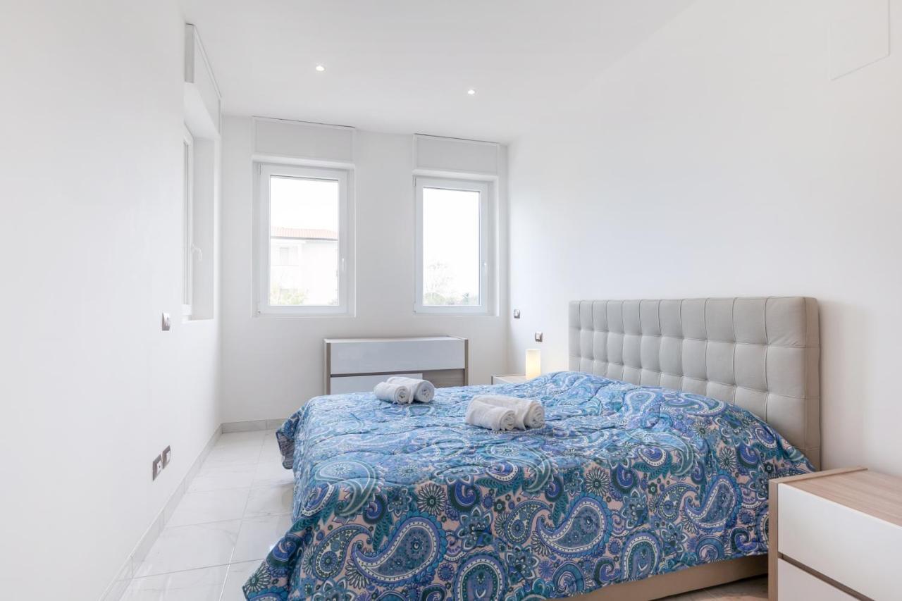 Seaside Flat With Swimming Pool And Private Parking Leilighet Calambrone Eksteriør bilde
